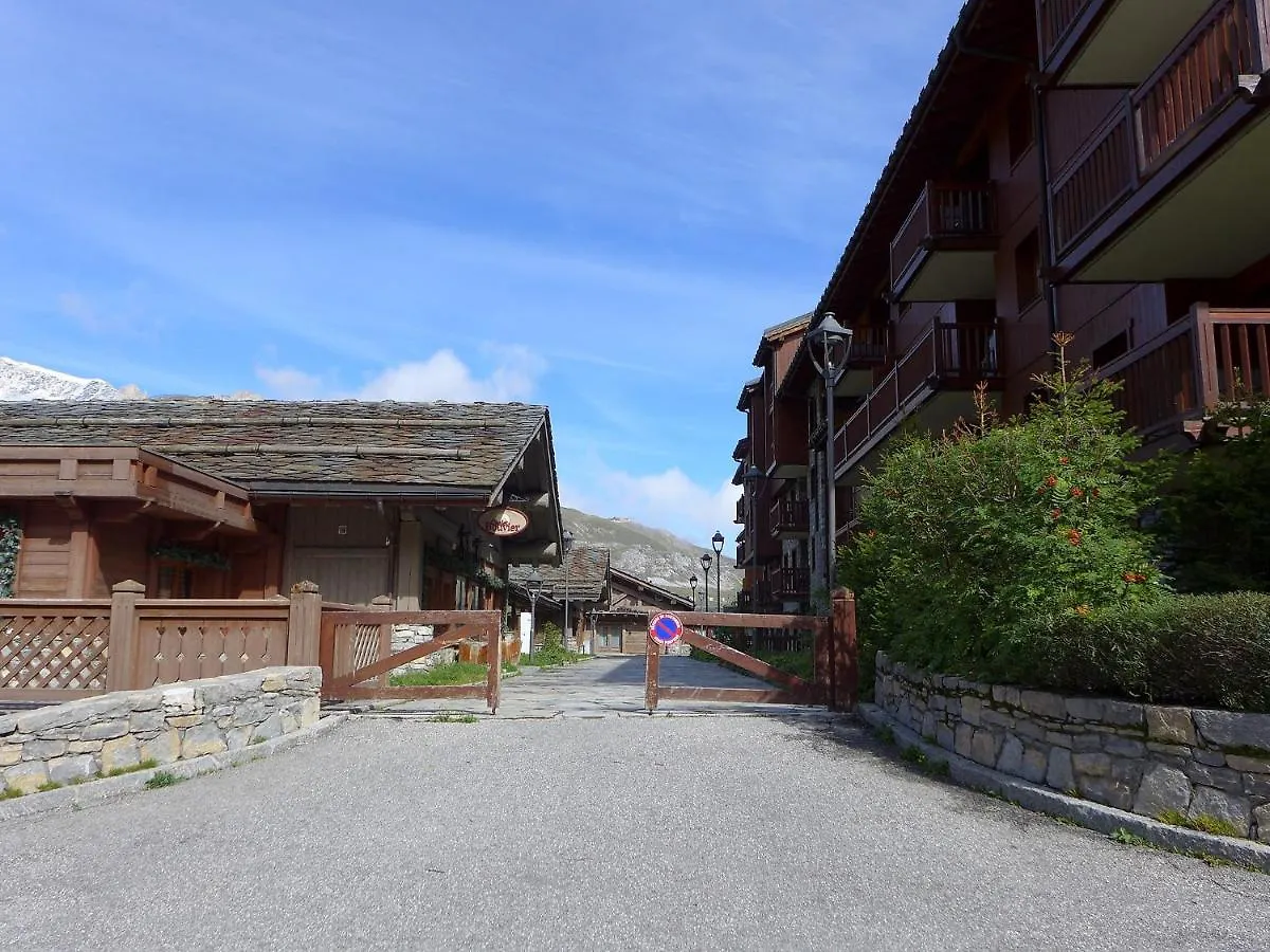 Apartment Ecrin Des Neiges - Val Claret-2 By Interhome Tignes